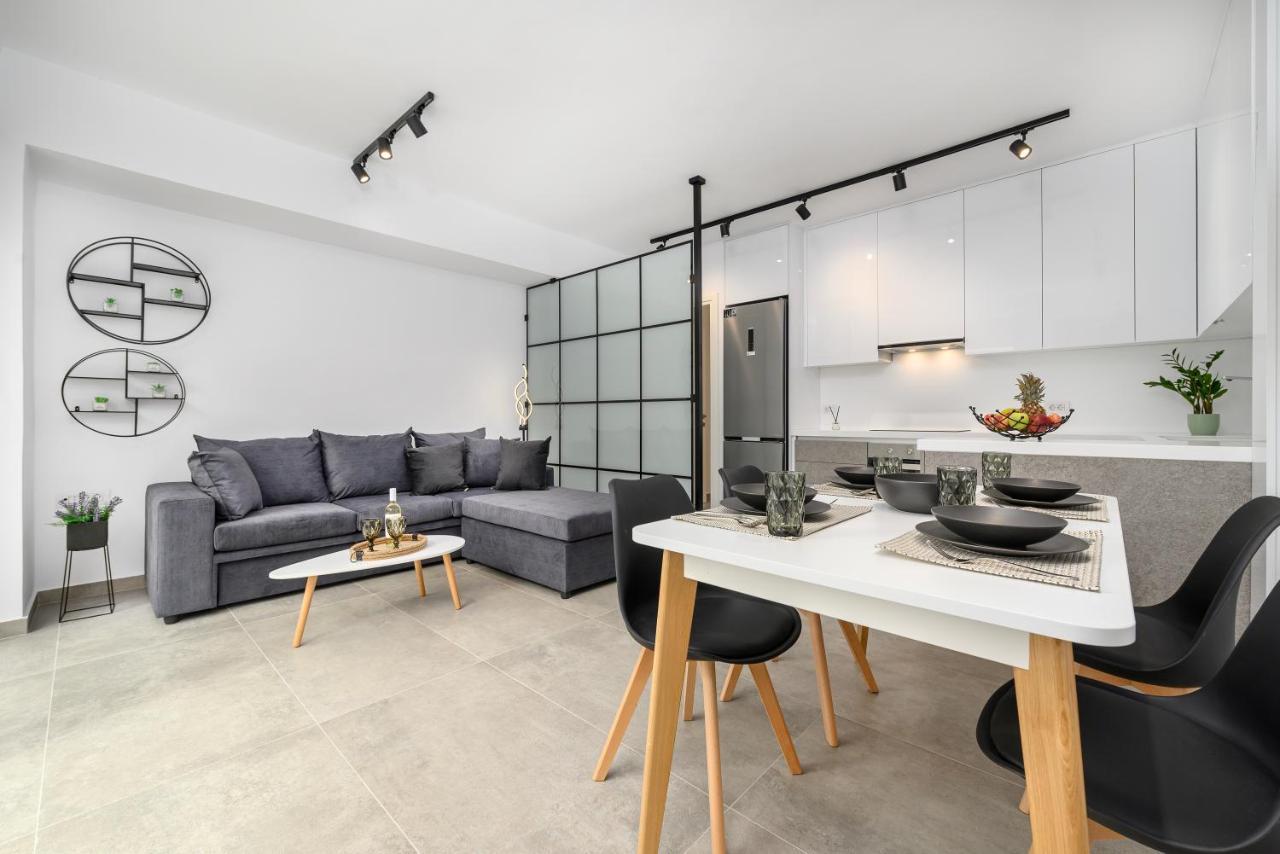Aetherius Executive Suite 5 Min To Beach Kos Bagian luar foto