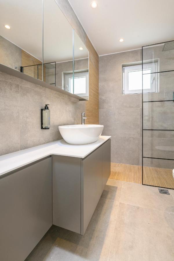 Aetherius Executive Suite 5 Min To Beach Kos Bagian luar foto